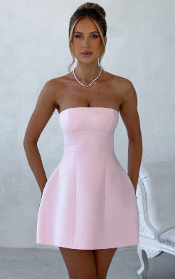 Vue arrière de la robe Elay™, avec zip invisible pour une finition élégante.