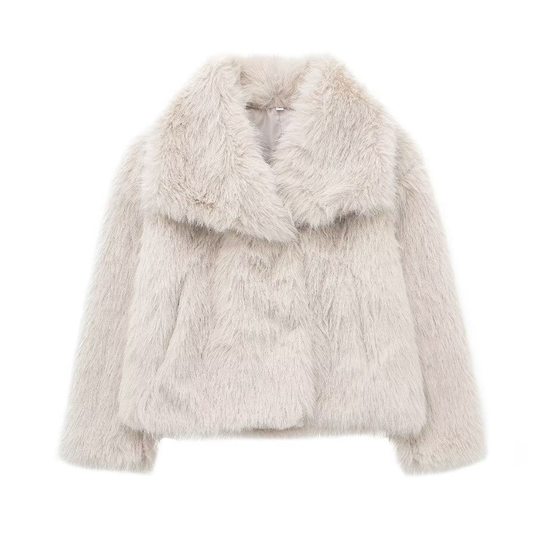 Clara | Cardigan Court en Fausse Fourrure pour un Street Style Élégant et Confortable Rousane